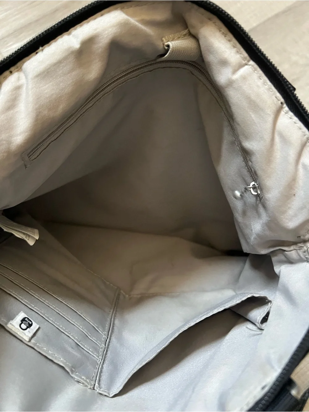 BAGGALLINI Jessica Black Convertible Backpack Tote Silver Hardware Travel